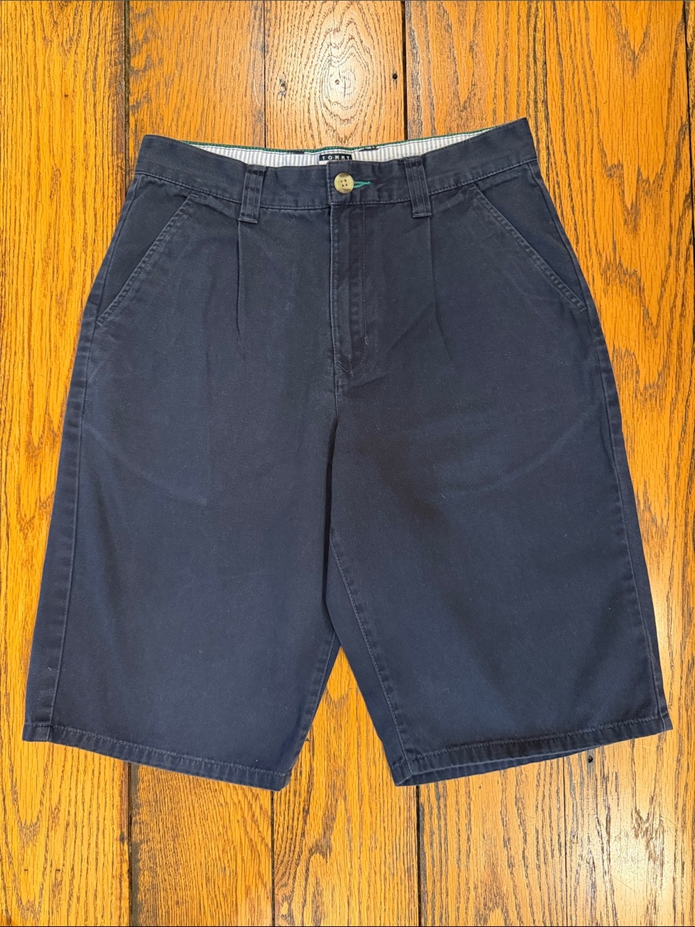 Tommy Hilfiger Dark Navy Blue Boys Pleated Cotton Shorts Size 14 - Picture 1 of 9